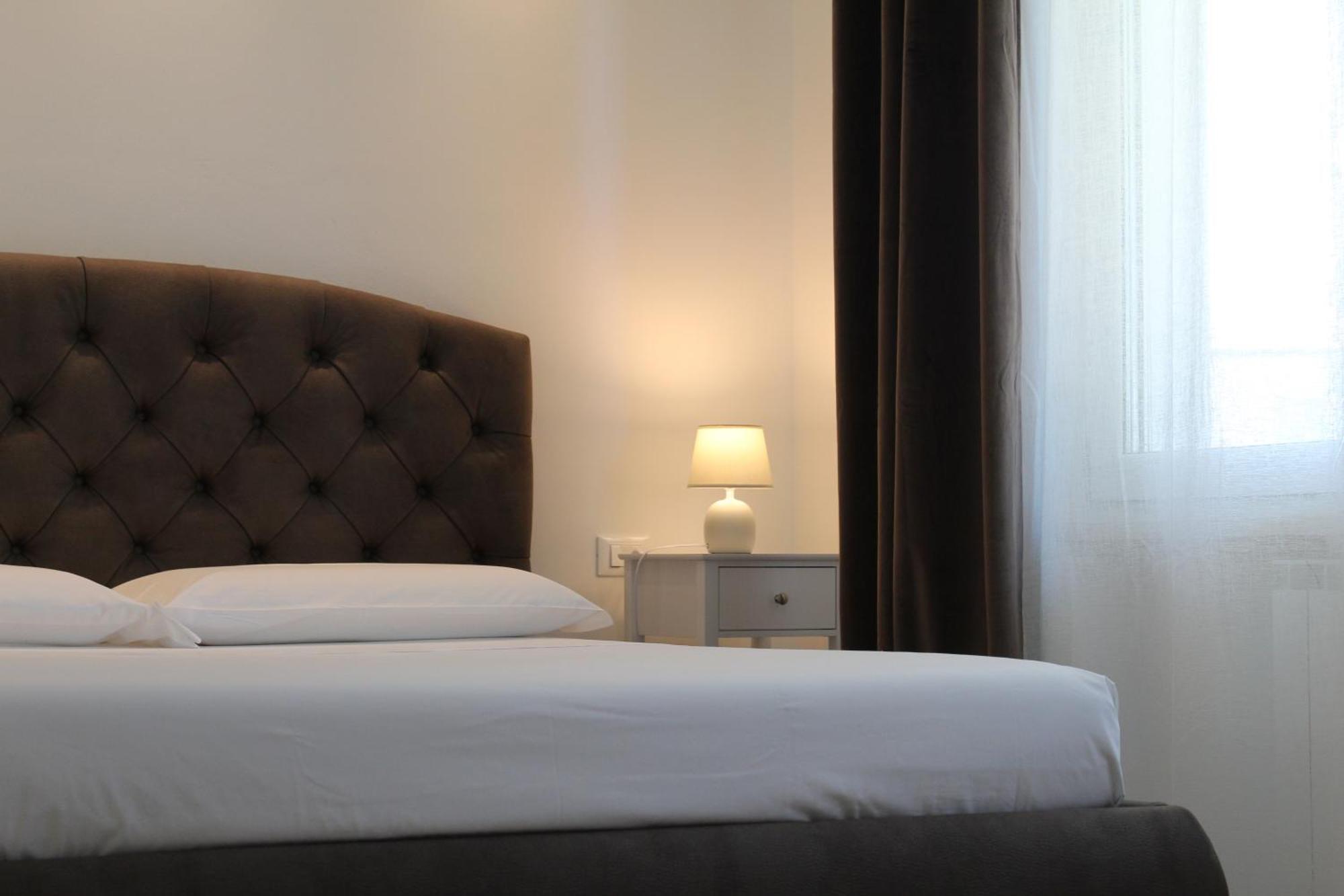 Villa Forte Salvi - Rooms Peschiera del Garda Eksteriør bilde