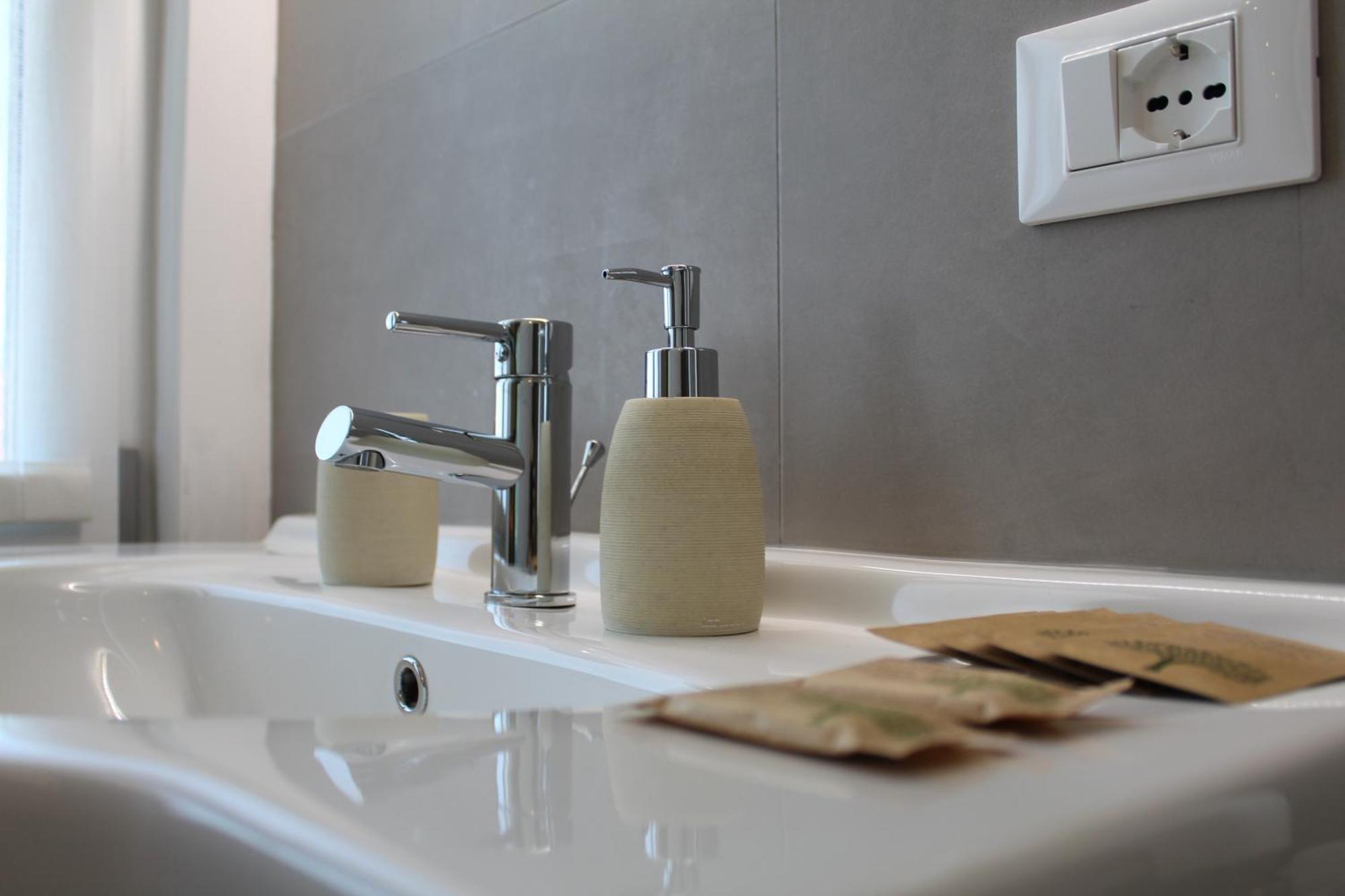 Villa Forte Salvi - Rooms Peschiera del Garda Eksteriør bilde