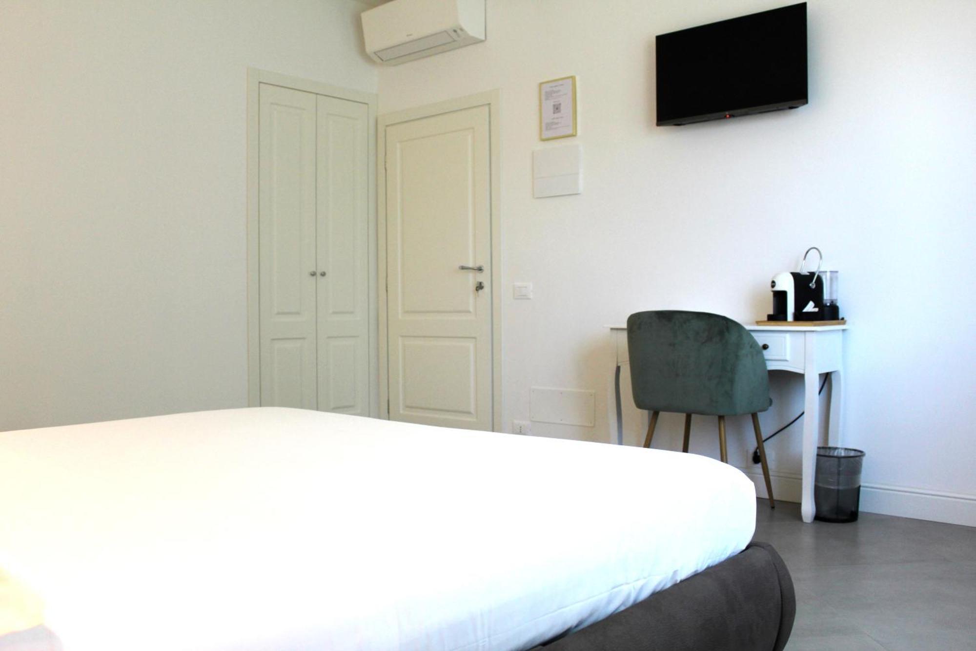 Villa Forte Salvi - Rooms Peschiera del Garda Eksteriør bilde